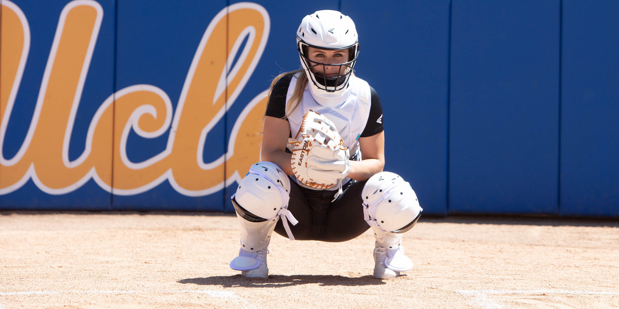 Easton Jen Schro The Very Best Fastpitch Softball Catchers Set (Small)